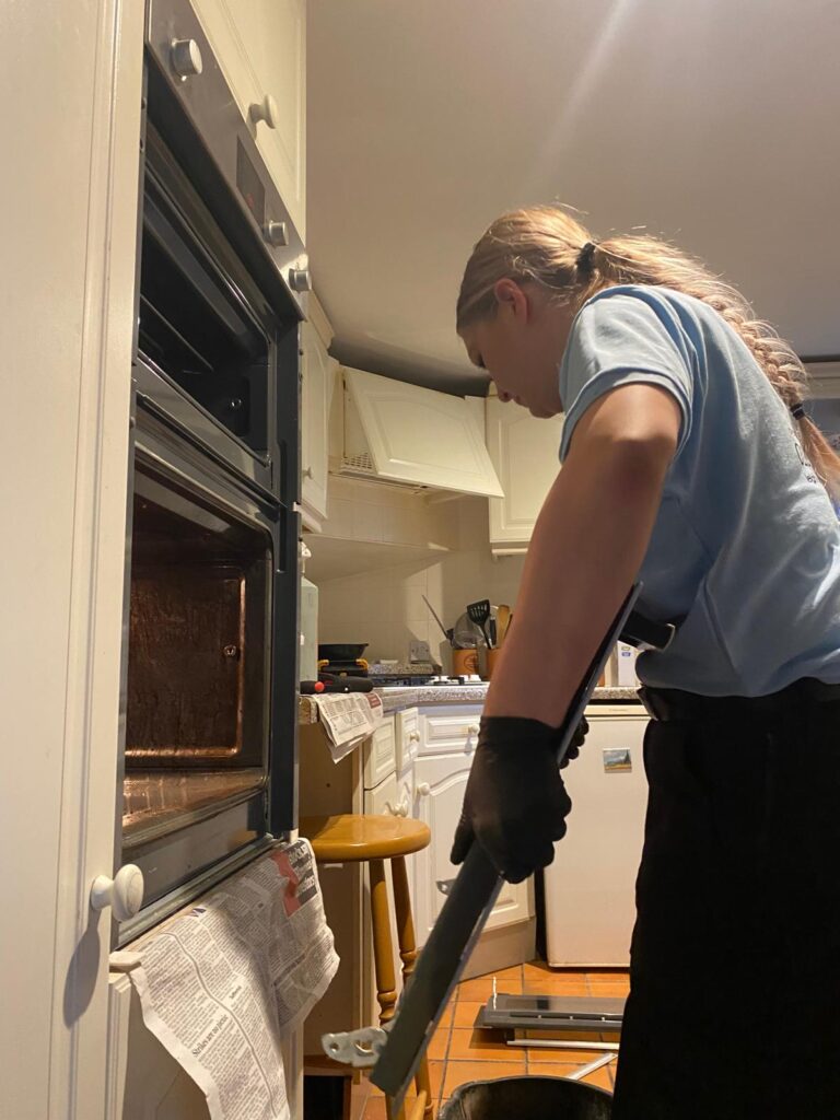 Removing oven doors